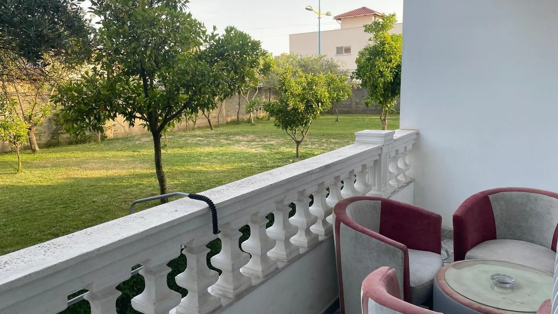 Vila Briart Durrës 0*,  Albanien